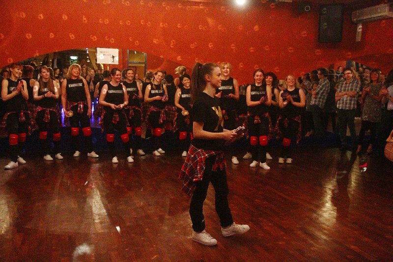 10B-Crea Tanz in den Mai 2016